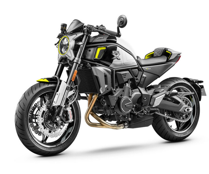Moto 700CX-X Sport em branco.