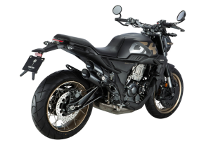 Moto ZT350-GK a preto vista 45º traseira do lado direito.