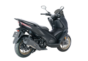 Moto ZT350-D a preto vista 45º traseira do lado direito.