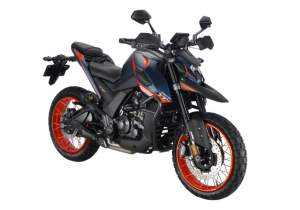 Moto ZT125-U1-LCD a preto vista 45º frontal do lado direito.