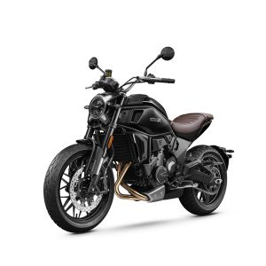 Moto 700CL-X Heritage em preto.
