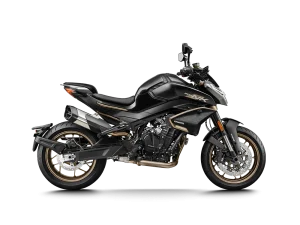 Moto 800NK em preto.