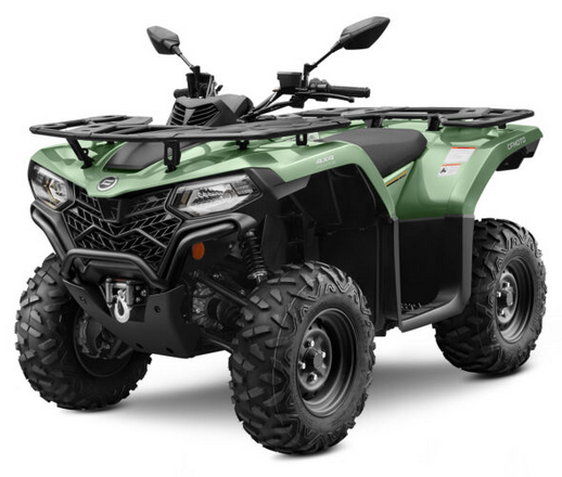 Moto CFORCE 450S em verde.