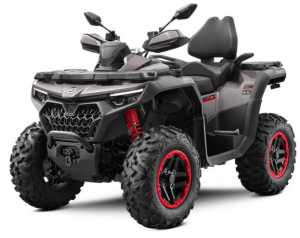 Moto CFORCE 850 Touring em preto.