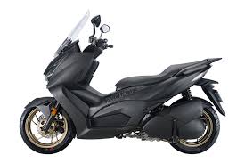 Moto ZT350-D em preto.