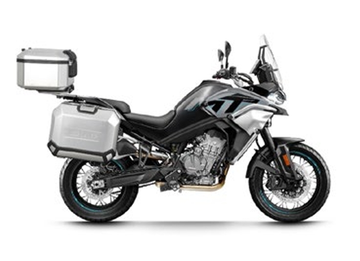Moto 800MT Sport SH3 Terra a preto.